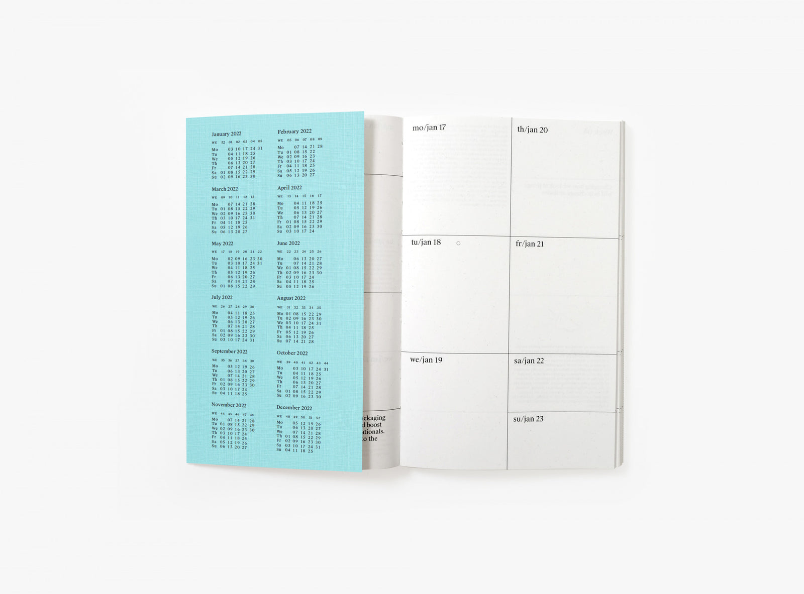 First spread of our 2022 planner with the bandana showing the year calendar.