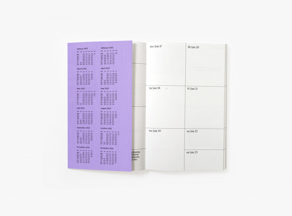 First spread of our 2022 planner with the bandana showing the year calendar.