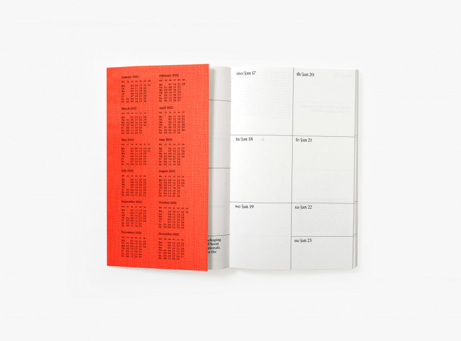 First spread of our 2022 planner with the bandana showing the year calendar.