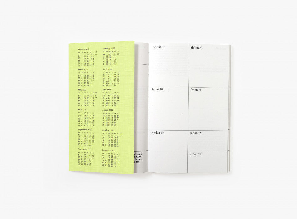 First spread of our 2022 planner with the bandana showing the year calendar.